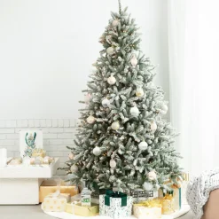 7′ Blue Spruce Frosted Tree